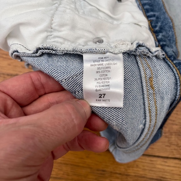 RE/DONE Originals The Short Button Fly Cut Off Denim Shorts in Dirty Destroy 27 - Picture 10 of 10